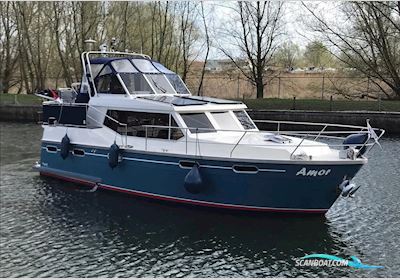 Radius 35 AK Cabrio Motorboat 2003, with Iveco Aifo M8140.43R engine, The Netherlands