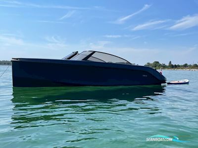 Rand Leisure 28 - Mercruiser 6.2L Med Bravo 3-Drev Motorboat 2019, with Mercruiser engine, Denmark