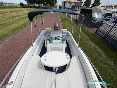 Ranieri Azzura Motorboat 2007, with Yamaha engine, The Netherlands