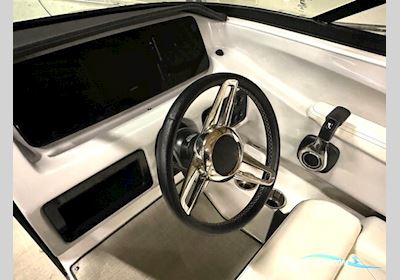 Regal LX2 med Suzuki DF250 – Perfekt Kombination af Kraft, Komfort & Klar til Sæsonen Motorboat 2020, with Suzuki engine, Denmark