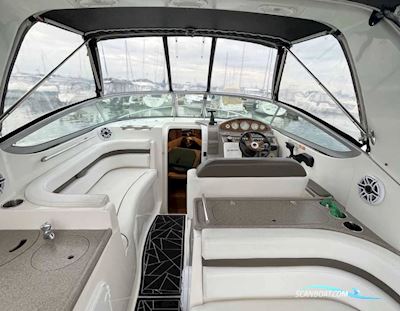 Rinker 280 Cabin Cruiser Motorboat 2008, with Volvo engine, United Kingdom