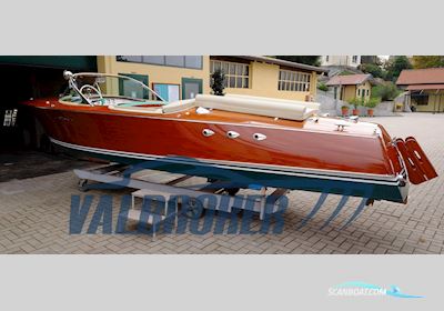 Riva Ariston Motorboat 1961, with Chrysler engine, Italy