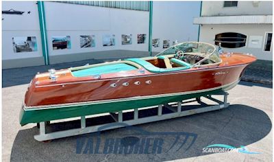 Riva TRITONE Motorboat 1960, with Chrysler engine, Italy