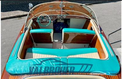 Riva TRITONE Motorboat 1960, with Chrysler engine, Italy