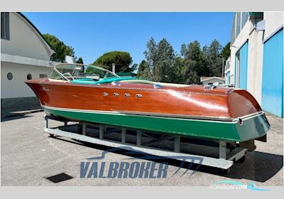 Riva Tritone Motorboat 1960, with Chrysler engine, Italy
