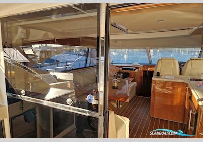 Riviera 4700 Sport Yacht Motorboat 2007, with Caterpillar 575 pk. engine, The Netherlands