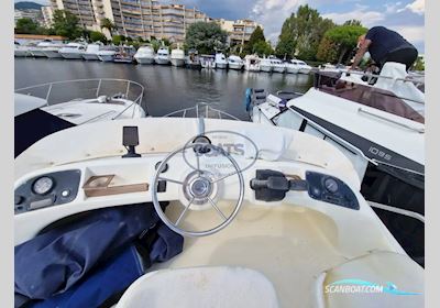 Roadman  900 fly Motorboat 2003, with Volvo  engine, France