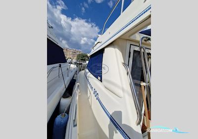 Roadman 900 Fly Motorboat 2003, with Volvo engine, France