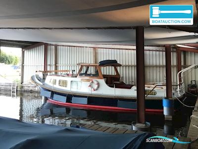 Rondspantvlet 1000 Motorboat 1970, with Volvo engine, The Netherlands