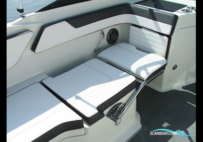 Sea Ray 210 Spxe Bowrider Motorboat 2021, with Mercruiser 4.5 Mpi / Alpha engine, Germany
