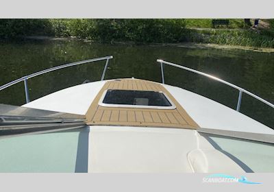 Sea Ray 215 Express Cruiser Motorboat 1999, with  Mercruiser engine, Sweden