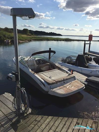 Sea Ray 240 SSE Limited Edition Motorboat 2012, with Mercruiser 5,0 Liter V8 engine, Germany