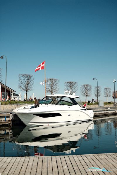 Sea Ray 320 Sundancer OB Motorboat 2021, with Mercury engine, Denmark