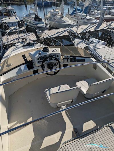Sealine 305 Flybridge Motorboat 1986, with Volvo Penta engine, Denmark