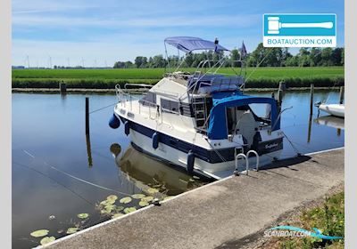 Sealine 305 fly Motorboat 1985, with Volvo Penta engine, The Netherlands