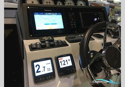 Sealine C330 Motorboat 2017, with Volvo Penta engine, Germany
