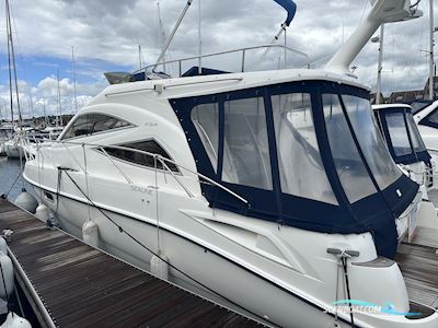 Sealine F34 Motorboat 2004, with Volvo Penta engine, United Kingdom