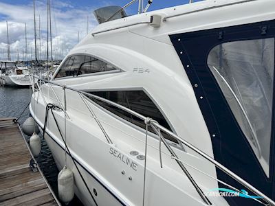 Sealine F34 Motorboat 2004, with Volvo Penta engine, United Kingdom