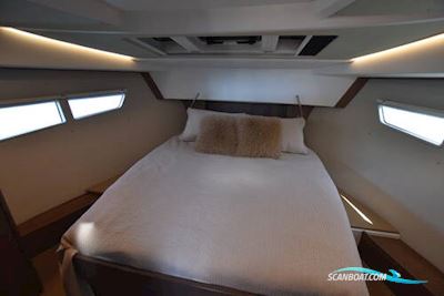 Sealine International C330 Motorboat 2016, with Volvo Penta D6 330 engine, Greece