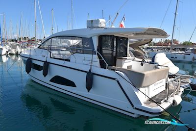 Sealine International C330 Motorboat 2016, with Volvo Penta D6 330 engine, Greece