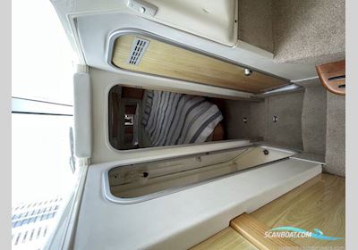 Sealine International F33 Motorboat 2000, with Volvo Penta engine, United Kingdom