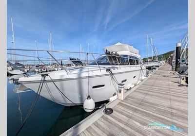 Sealine International F380 Motorboat 2015, with Volvo Penta D4 engine, United Kingdom