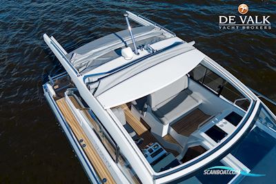 Sealine S330 Motorboat 2016, with Volvo Penta engine, The Netherlands