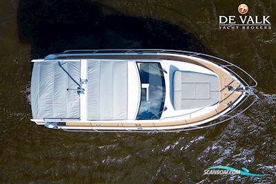 Sealine S330 Motorboat 2016, with Volvo Penta engine, The Netherlands