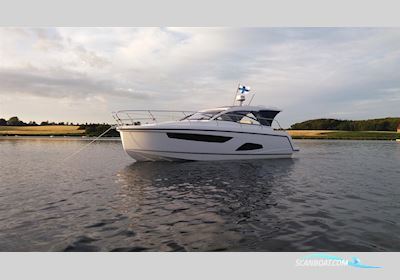 Sealine S330 Motorboat 2017, with Volvo Penta D6-400 400Hp engine, France