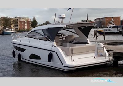 Sealine S330 Motorboat 2017, with Volvo Penta D6-400 400Hp engine, France