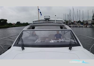 Sealine S330 Motorboat 2017, with Volvo Penta D6-400 400Hp engine, France