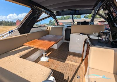 Sealine SC 35 Motorboat 2010, with Volvo Penta D4 - 260 engine, Finland