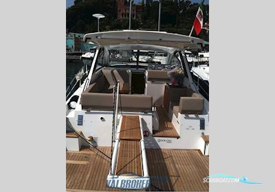 Sealine SC 35 Motorboat 2011, with Volvo Penta D4 300 engine, Italy