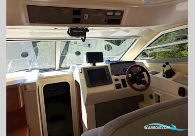 Sealine Sealine F34 Flybridge Motorboat 2005, with Volvo Penta engine, Finland