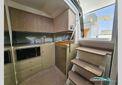 Sessa C38 - Demo Motorboat 2023, with Volvo Penta D4 x2 engine, Croatia