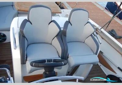 Sessa Marine Key Largo 30 Motorboat 2009, with Yamaha engine, United Kingdom