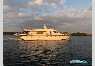 Shalimara 82 Motorboat 1972, with 900 HP Mtu-Diesel engine, Denmark