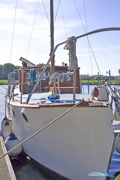 Silver Klassiek Motorjacht 12.80 Tsdy Motorboat 1935, with 2x Bmc<br />2x Commander Mkii engine, The Netherlands