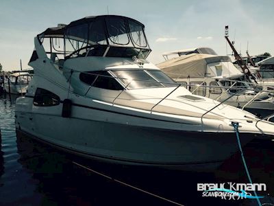 Silverton Marine 330 Sport Bridge Motorboat 2005, with Crusader engine, Germany