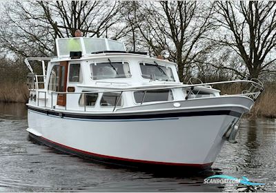 Smelne 1000 Motorboat 1980, with Peugeot engine, The Netherlands