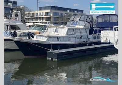 Smelne 980 GSAK Motorboat 1980, with Peugeot Indenor DTP40 engine, Belgium