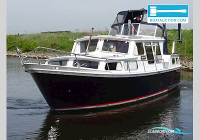 Smelne 980 GSAK Motorboat 1980, with Peugeot Indenor DTP40 engine, Belgium