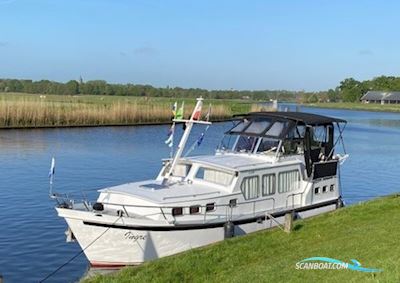 Sneekermeerkruiser Knikspant Motorboat 1972, The Netherlands