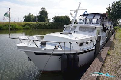 Sneekermeerkruiser Knikspant Motorboat 1972, The Netherlands