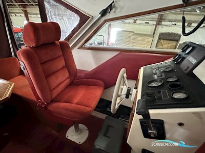 Sterling Sabra 28 Motorboat 1977, with Volvo Penta
 engine, Denmark