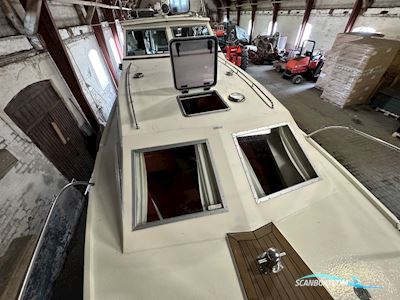 Sterling Sabra 28 Motorboat 1977, with Volvo Penta
 engine, Denmark