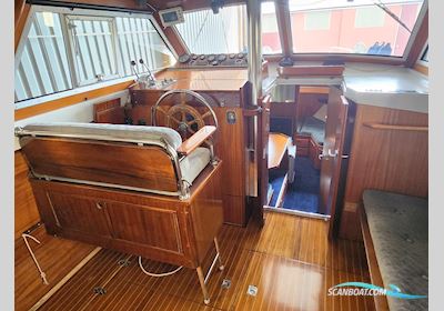 Storebro Storebro Royal Cruiser 34 Motorboat 1976, with 2 st Volvo Kamd42A (1992) engine, Sweden