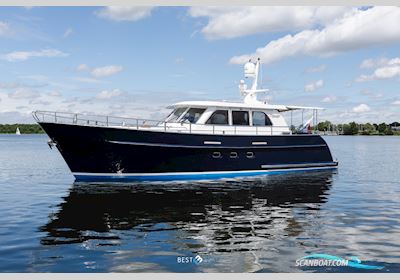 Sturiër 500 CS Motorboat 2006, with Iveco Staat Bekend om Betrouwbare en Krachtige Dieselmotoren Die Veel Worden Toegepast in de Professionele Scheepvaart. De Motoren Leveren Sterke Pre engine, The Netherlands
