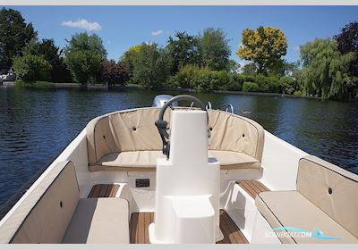 Sunrise 430 Black Edition Motorboat 2009, with Honda engine, The Netherlands