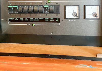 Sunseeker Camargue 50 Motorboat 2000, with Caterpillar 3196 engine, Finland